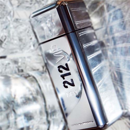 عطر مردانه کارولینا هررا مدل 212VIP حجم 100 میل