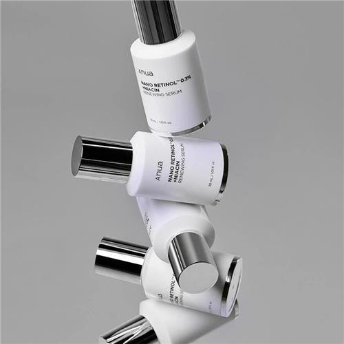 سرم بازسازی کننده حاوی 0.3% رتینول و نیاسینامید آنوا حجم 30 میل