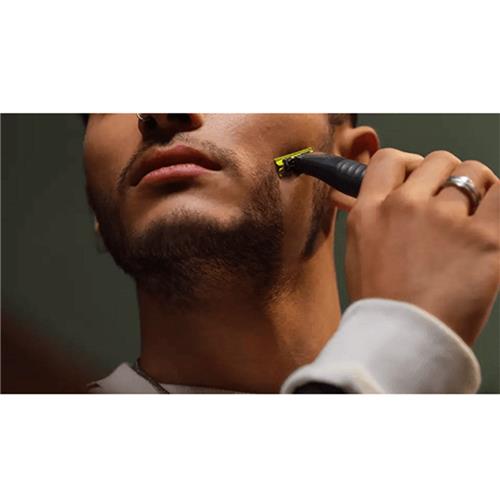 Philips-OneBlade-Electric-Trimmer-and-Shaver