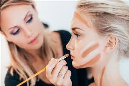 آموزش بزرگ کردن چشم با آرایش